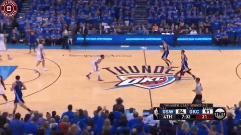 curry drive and kick out to barnes